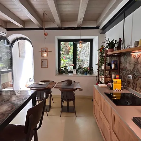 Casa Santa Marta-2