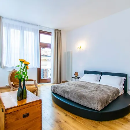 Idiana Bed And Breakfast-2