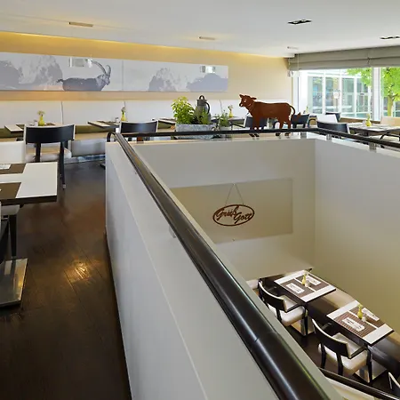 Four Points By Sheraton Munich Arabellapark-2