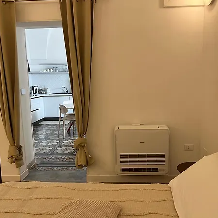 Notos B&B-2