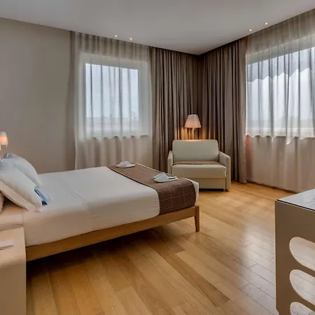 Best Western Plus Hotel Bologna-2