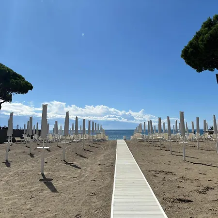 Ibiscus Beach Village-3
