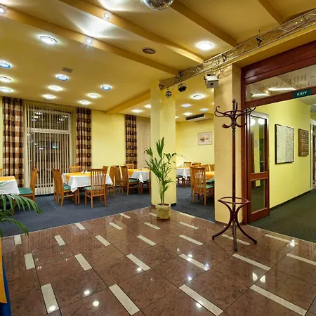 Hotel Henrietta-2