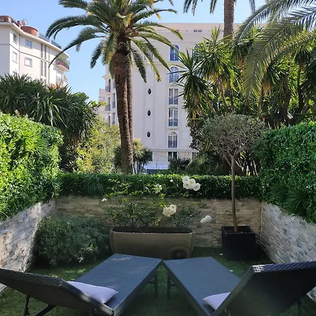 Hotel De Provence-3