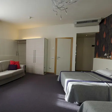 Key Hotel-2