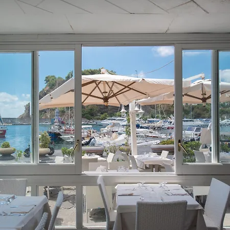 Hotel Ristorante Crescenzo-3