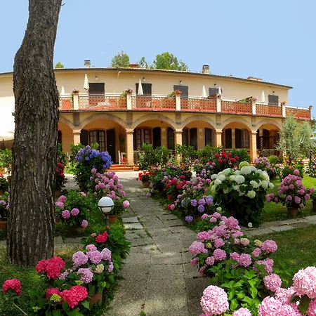 Hotel Le Renaie-3