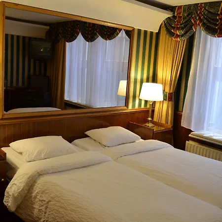Rembrandtplein Hotel-3
