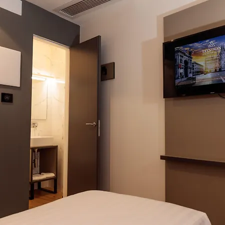 London Hotel-2