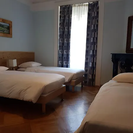 Hotel De Geneve-3