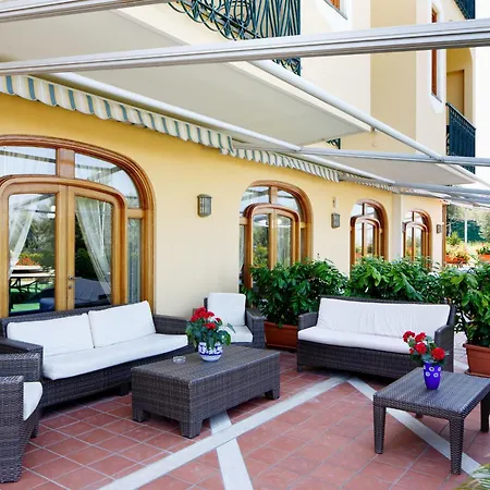 Johanna Park Hotel-3