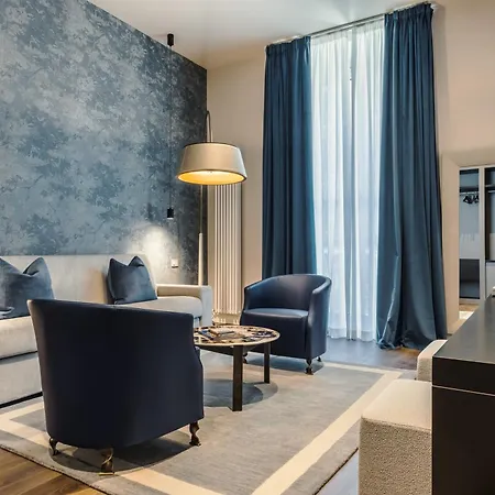 Four Suites Pantheon-3