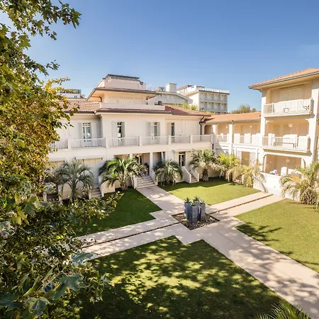 Hotel Carducci 76-3