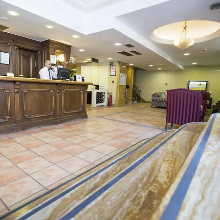 Golden Crown Hotel-2