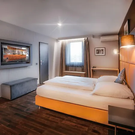 Hotel Cult Frankfurt City-3