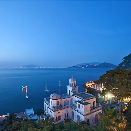 Luxury Villa Excelsior Parco-3