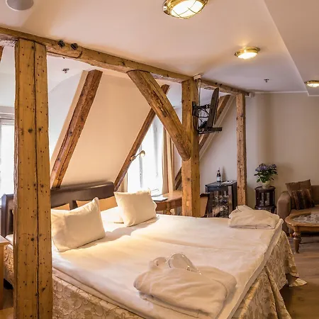 Cru Hotel-2