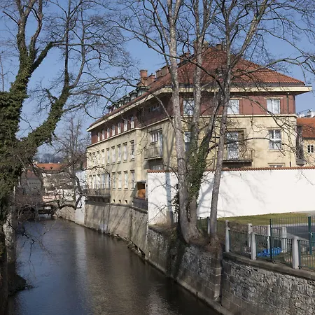 Pytloun Kampa Garden Hotel Prague-2