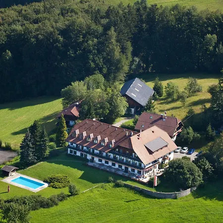Hotel Schoene Aussicht-2