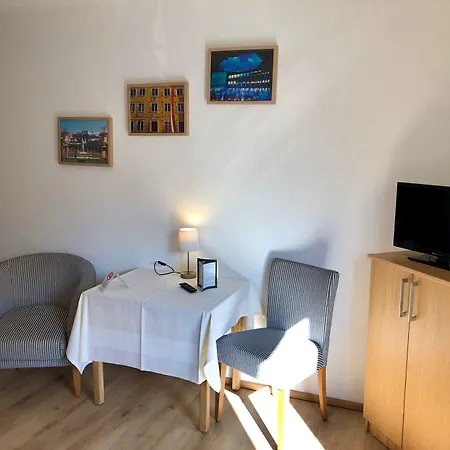 Hotel Schoene Aussicht-3