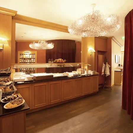 Townhouse Hotel-2