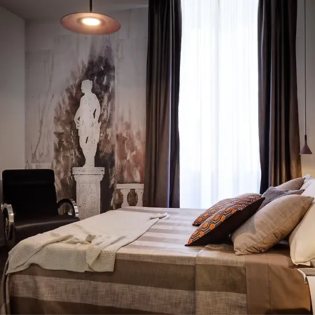 Intown Luxury House-3