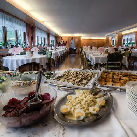 Hotel Ustaria Posta-3