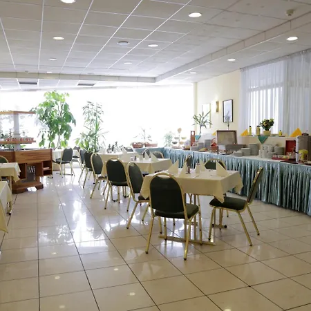 Hotel Bara Junior-2