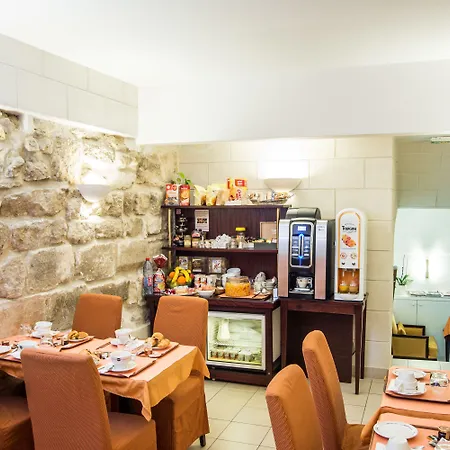 Austin'S Arts Et Metiers Hotel-3