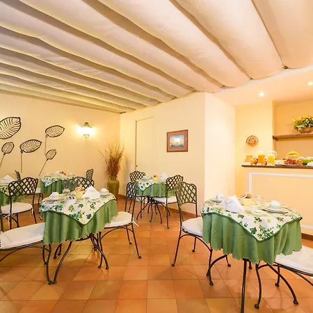 Hotel Mergellina-3