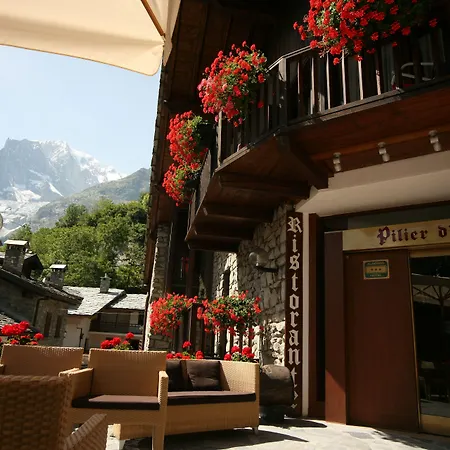 Hotel Pilier D'Angle & Wellness-3