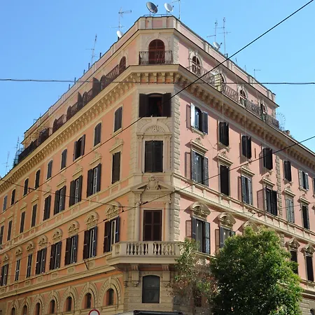 Le Suite Di Via Ottaviano - Suite In Rome B&B-2