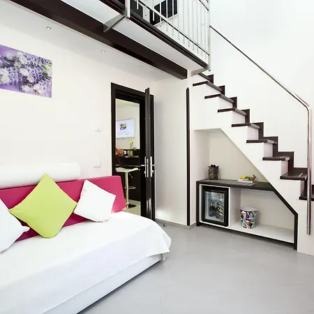 Sorrento Flats-2