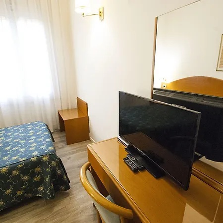 Hotel Italia-3
