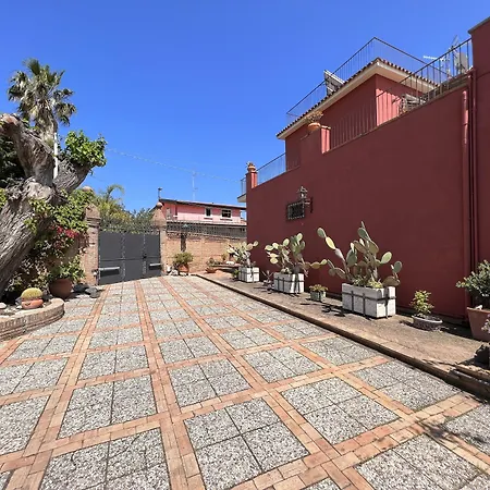 Villa Chiarenza Maison d'Hotes-2
