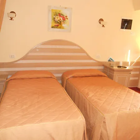 Hotel Nedy-2