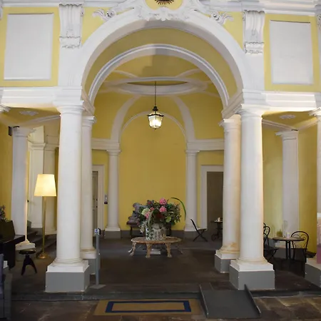 Palazzo Tucci Residenza d'epoca-2