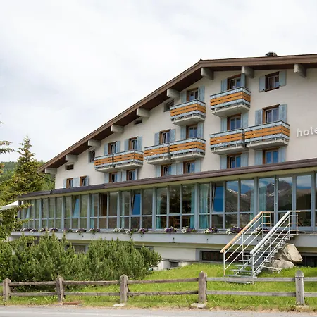 Hotel Pare-3
