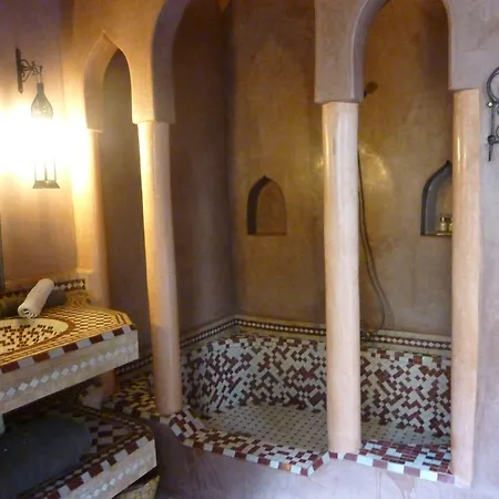 Riad Les Trois Palmiers El Bacha-3