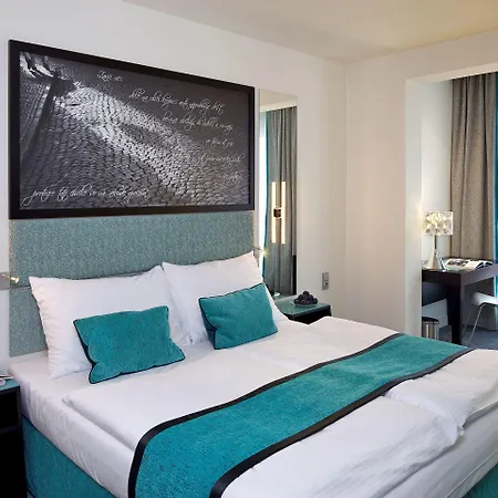 Red & Blue Design Hotel Prague-3