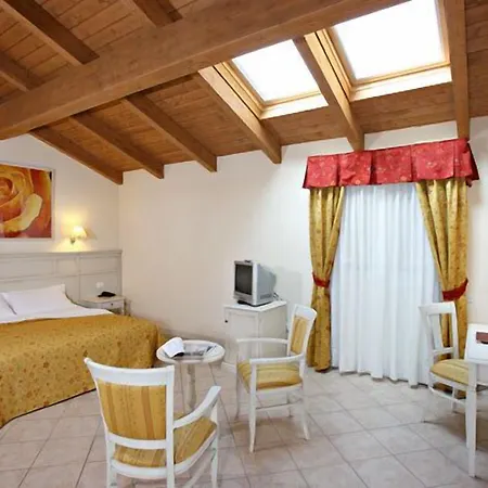 Hotel Gabarda-2