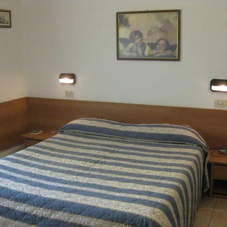 Hotel Amelia-3
