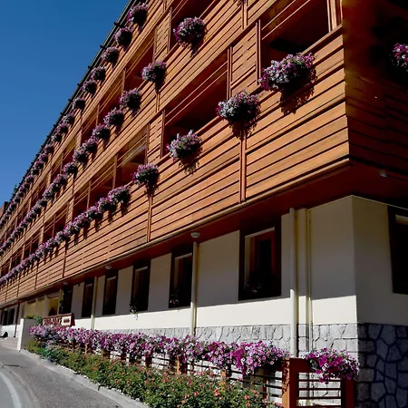 Radisson Residences Savoia Palace Cortina d’Ampezzo-2