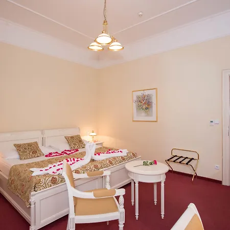 Alqush Downtown Hotel-3