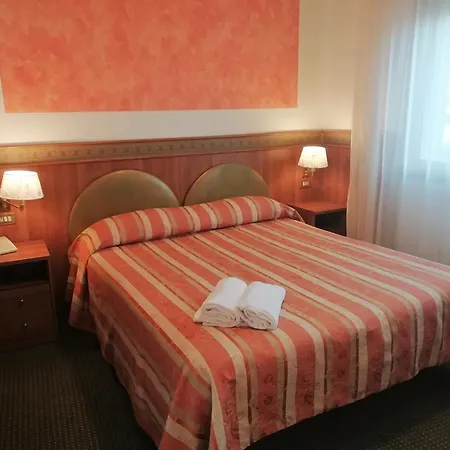 Hotel Kristall-2
