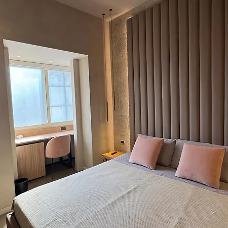 Tropicana Room-2