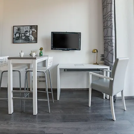 Lagrange Aparthotel Lyon Lumière-2
