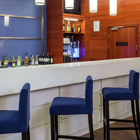 Hampton By Hilton Warsaw Airport-2