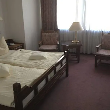 Hotel Schumacher Duesseldorf-3