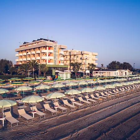 Una Hotels Imperial Beach Hotel-2